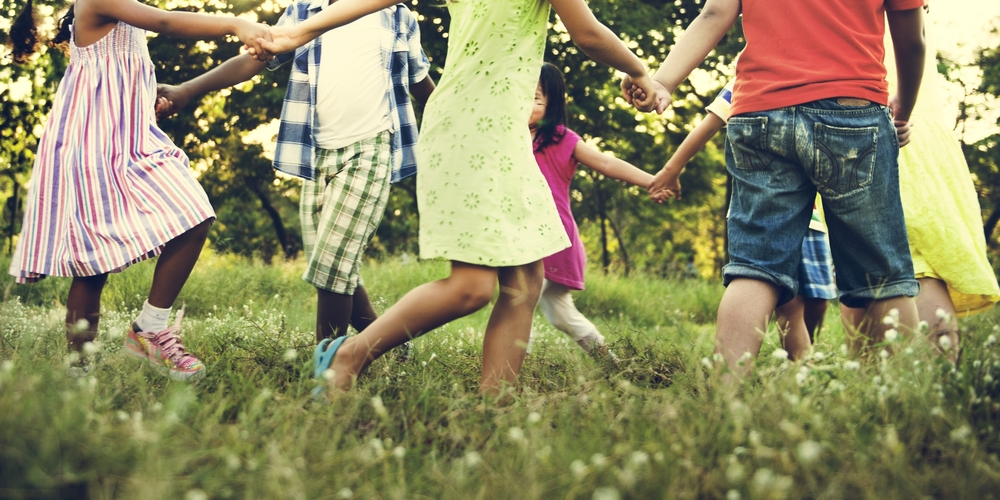 10 Reasons Why You Should Let Your Child Play Outside - Sanskriti ...